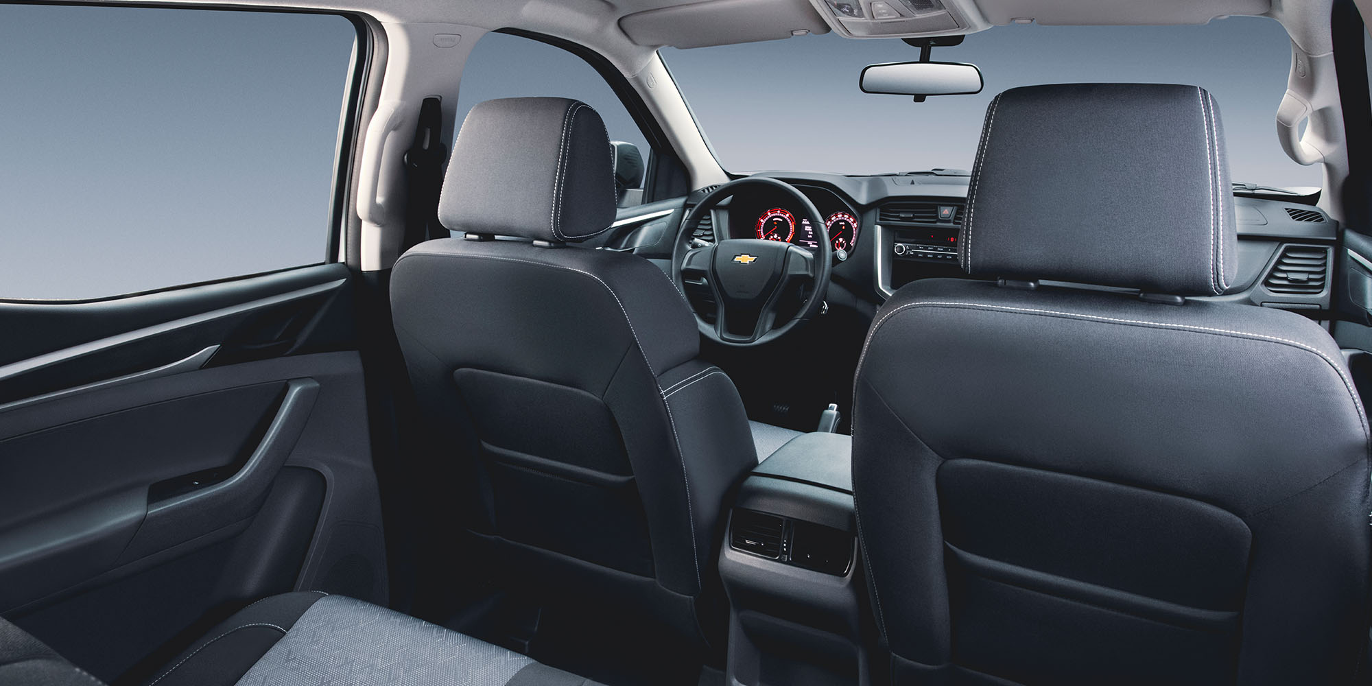 Chevrolet S10 MAX 2026 interior de la cabina